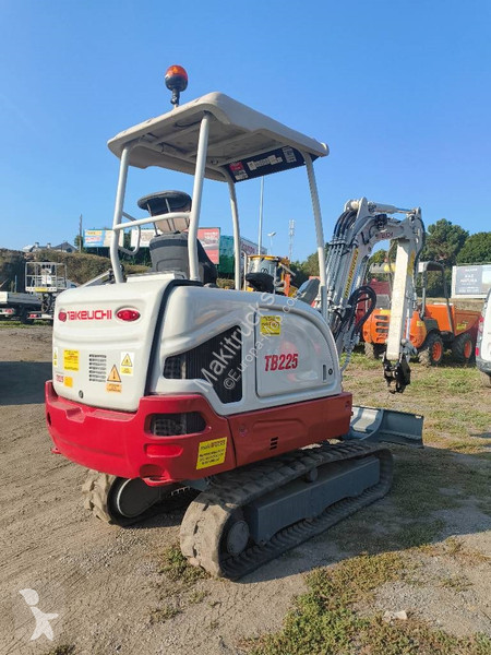Rýpadlo Takeuchi TB 225