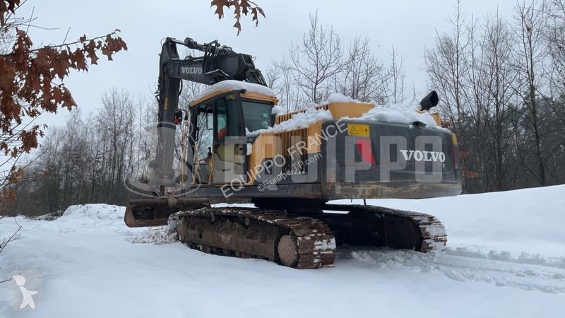 Rýpadlo Volvo NL with 3 excavator buckets