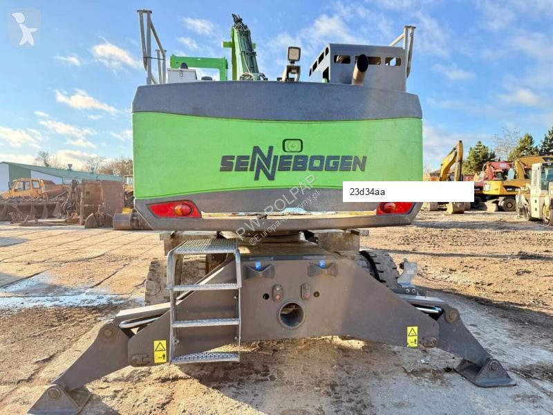 Lopatový nakládač Sennebogen 821