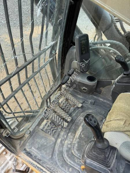 Rýpadlo Caterpillar