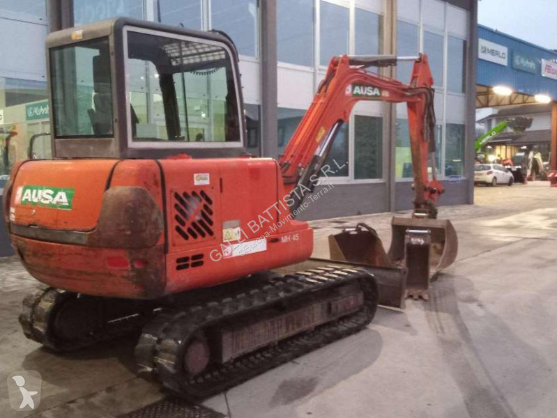 جرافة Ausa MH45C