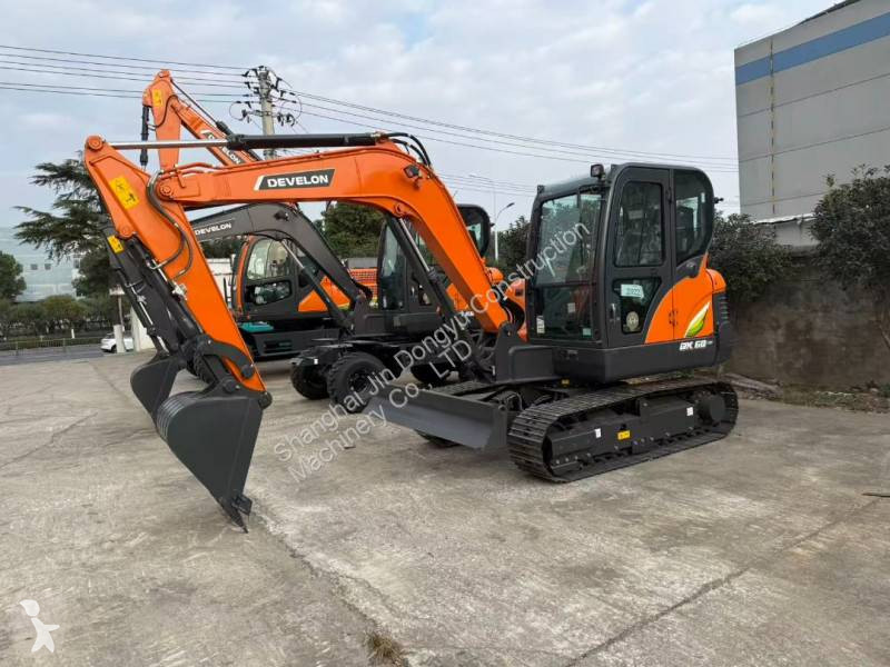 جرافة Develon DX60 ACE