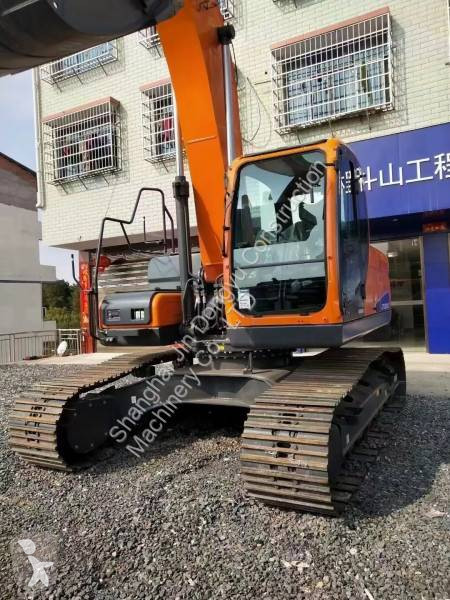 Lopatový nakládač Develon DX200