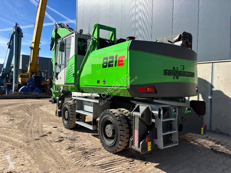 جرافة Sennebogen 821 M - 821 E - E - 818 - 825