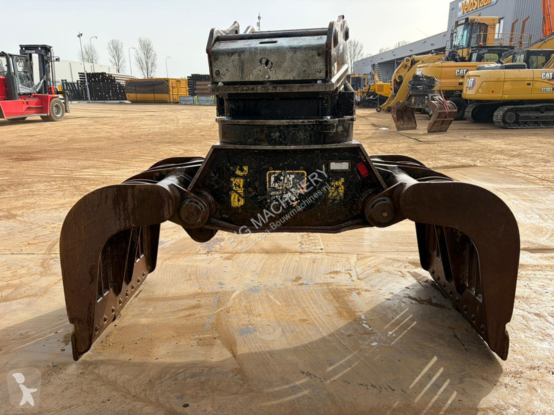 تجهيزات الأشغال العمومية Caterpillar G320B-D...