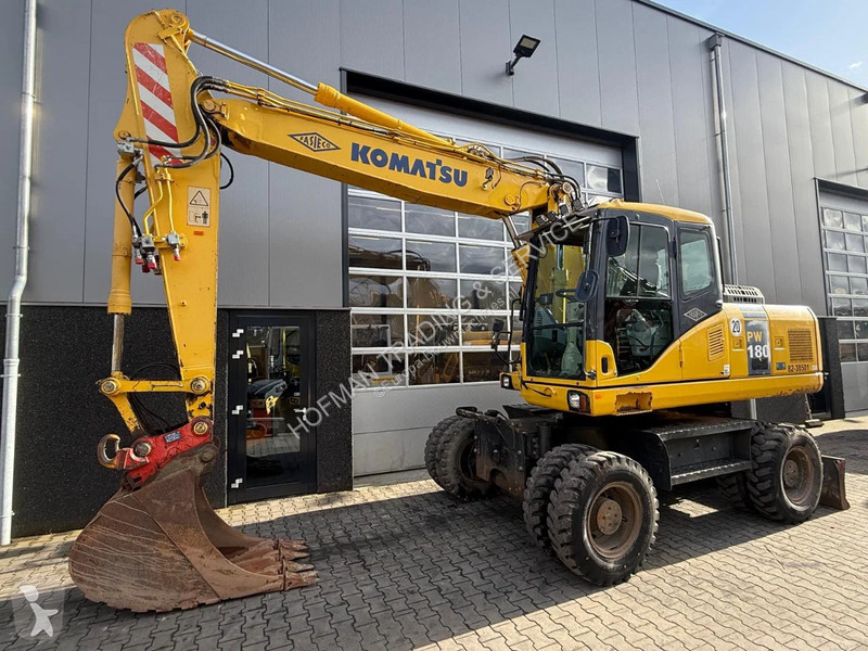 جرافة Komatsu