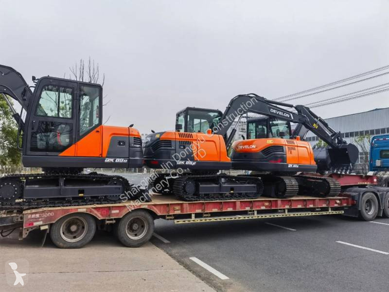 Lopatový nakládač Develon DX80D