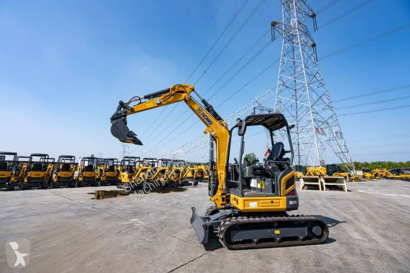 جرافة XCMG XE27U