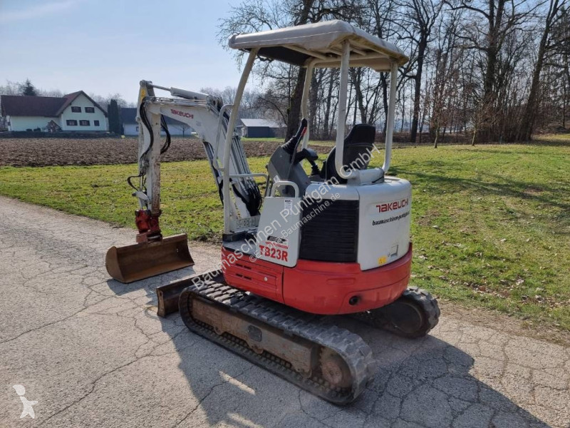 Rýpadlo Takeuchi