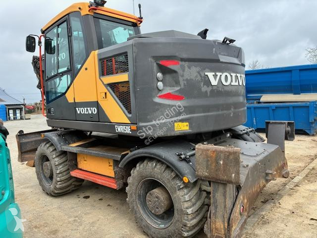جرافة Volvo WR150