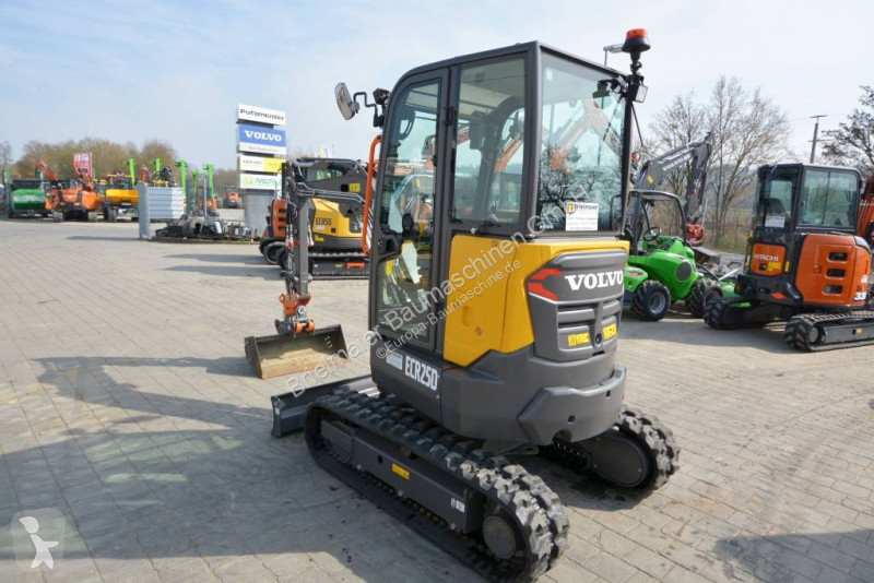 جرافة Volvo ECR D