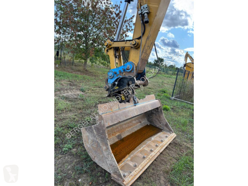 Экскаватор Caterpillar