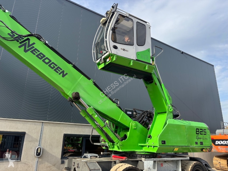 Escavatore Sennebogen 825