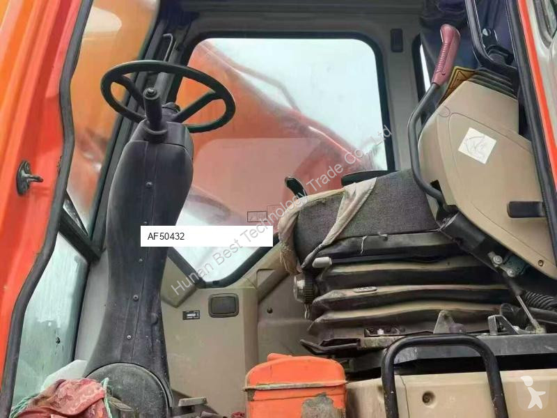 Lopatový nakládač Doosan dx210w