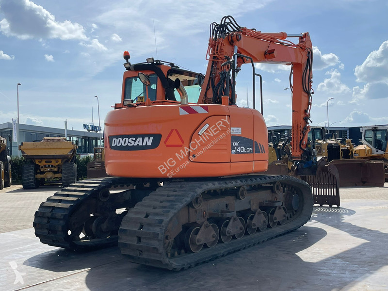 جرافة Doosan