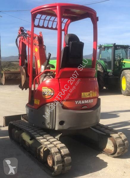Lopatový nakládač Yanmar Vio 25-4