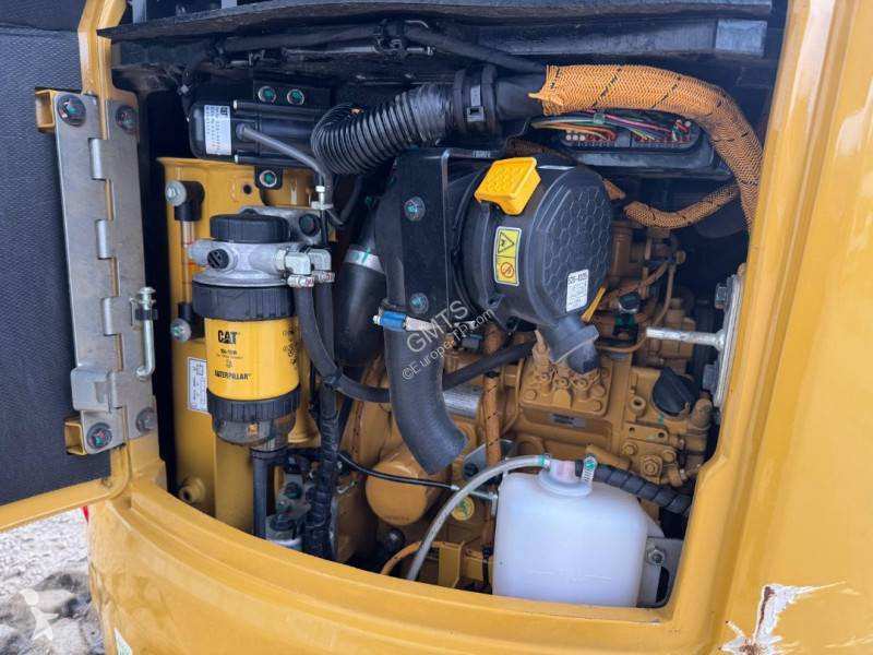 Экскаватор Caterpillar 302