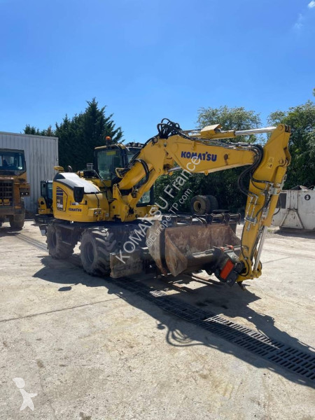 جرافة Komatsu PW98MR-11E0