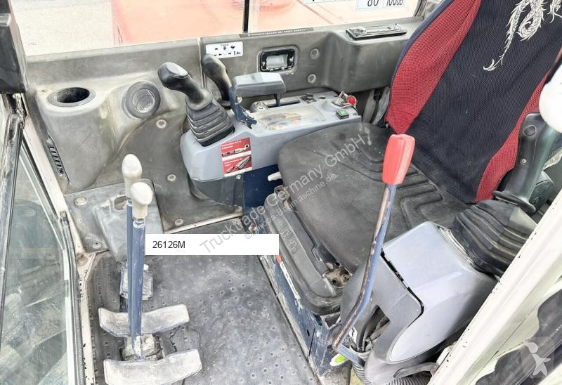 جرافة Kubota 1012