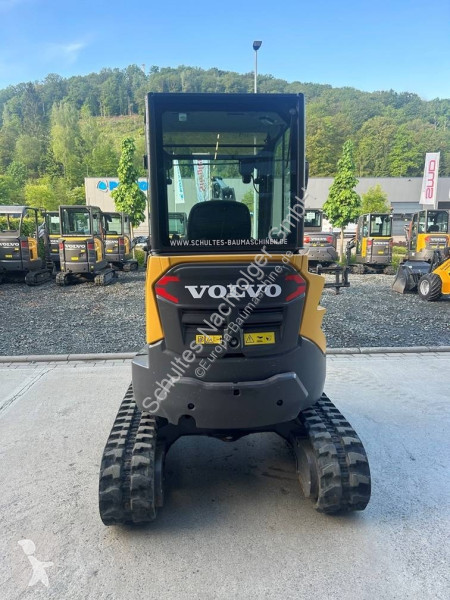 Lopatový nakládač Volvo ECR D