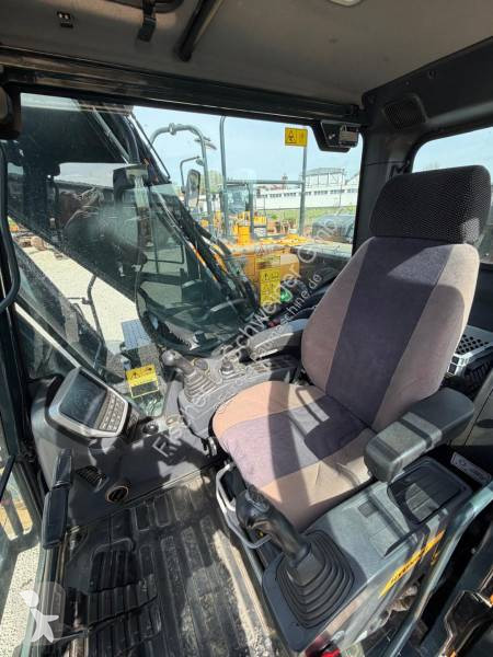 Rýpadlo Hyundai HX210AL