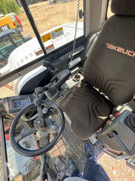 Екскаватор Takeuchi TB295W