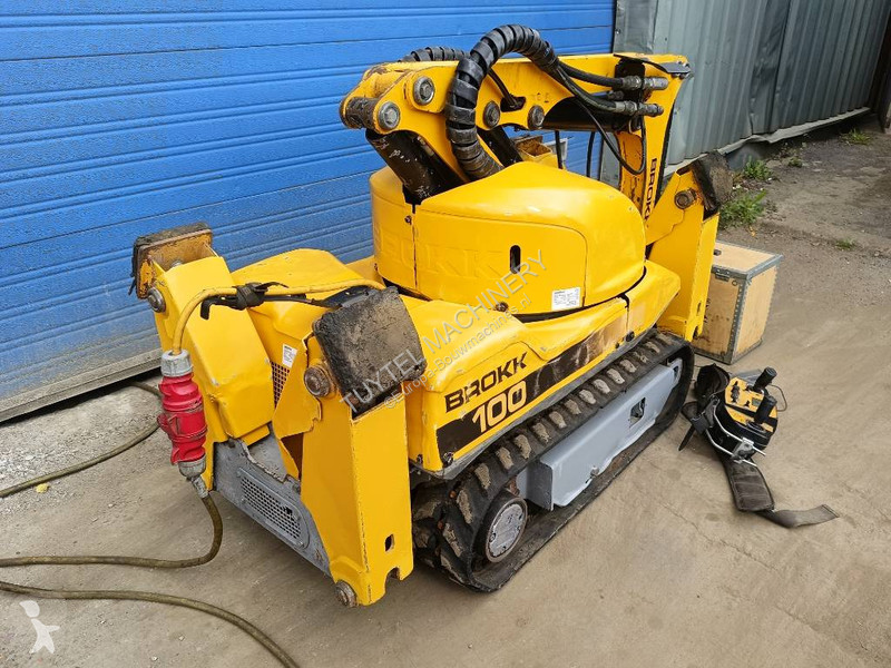 Lopatový nakládač Brokk 100 husqvarna robot...
