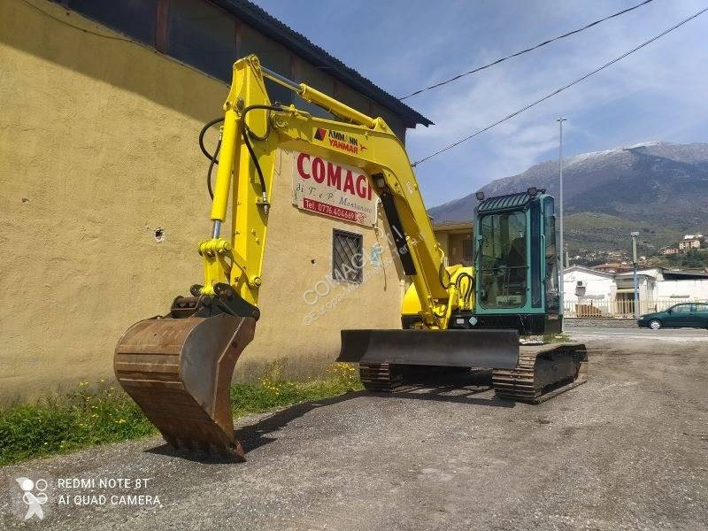 جرافة Yanmar