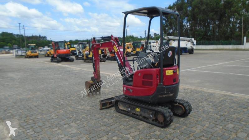 Lopatový nakládač Yanmar