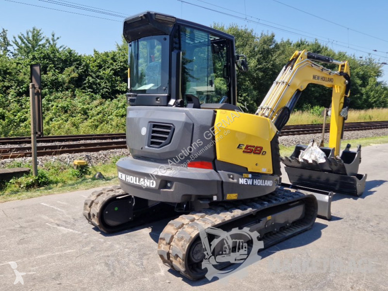 جرافة New Holland E58D