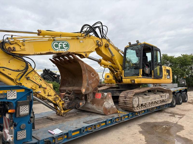 جرافة Komatsu