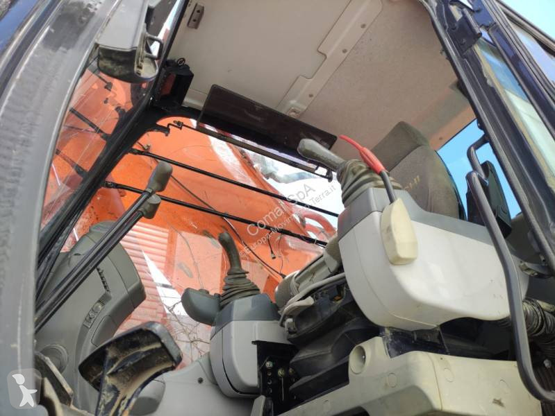 جرافة Hitachi ZX520LCH-5B
