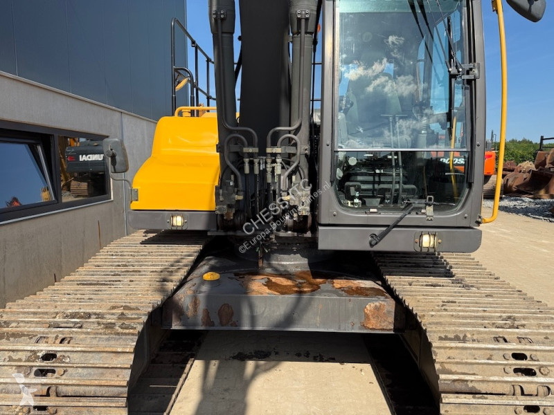 جرافة Volvo 160 D Long Reach - 180 - 220 - 140