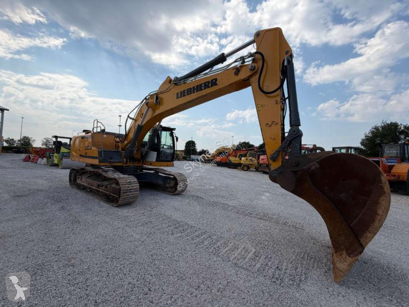 جرافة Liebherr R936 NLC
