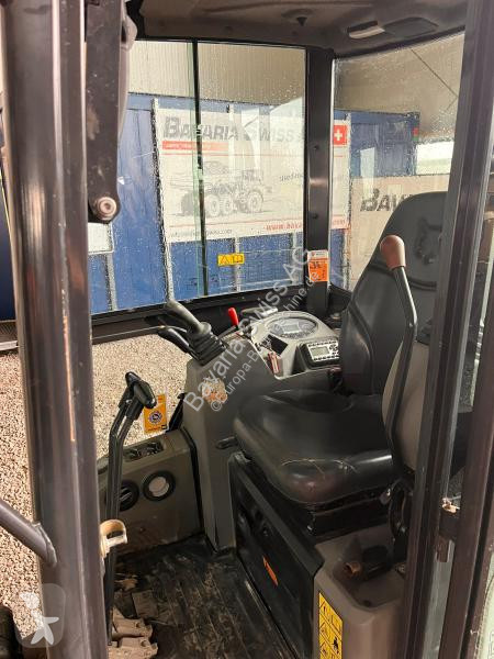 جرافة Bobcat  E20