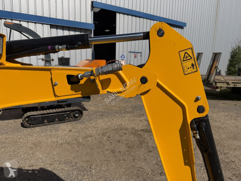 جرافة JCB