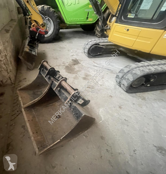 جرافة Caterpillar CAT E