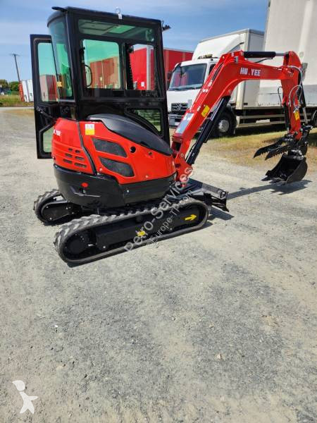 جرافة Kubota HY28