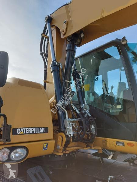 Екскаватор Caterpillar D