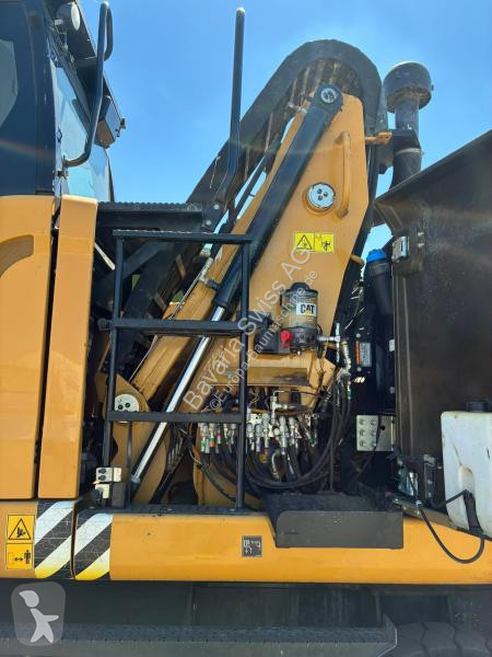 Lopatový nakládač Caterpillar MH4