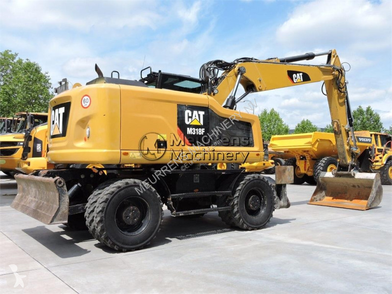 جرافة Caterpillar F