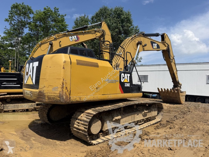 Екскаватор Caterpillar