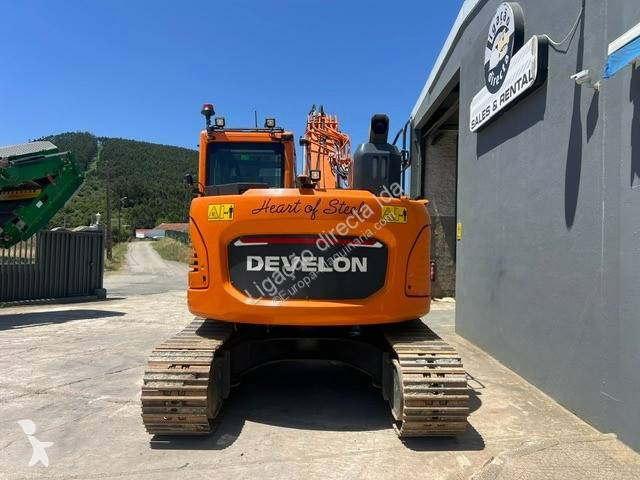 Lopatový nakládač Develon DX140LC-7