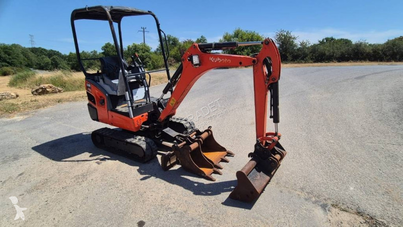جرافة Kubota 0164