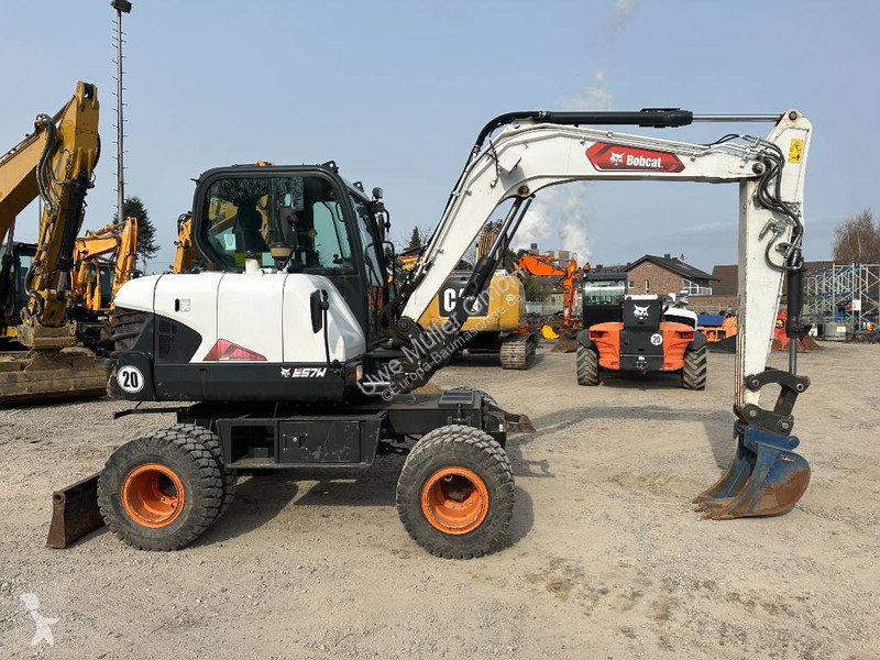 جرافة Bobcat E 57 W Mobilbagger / AC / 44.000 EUR