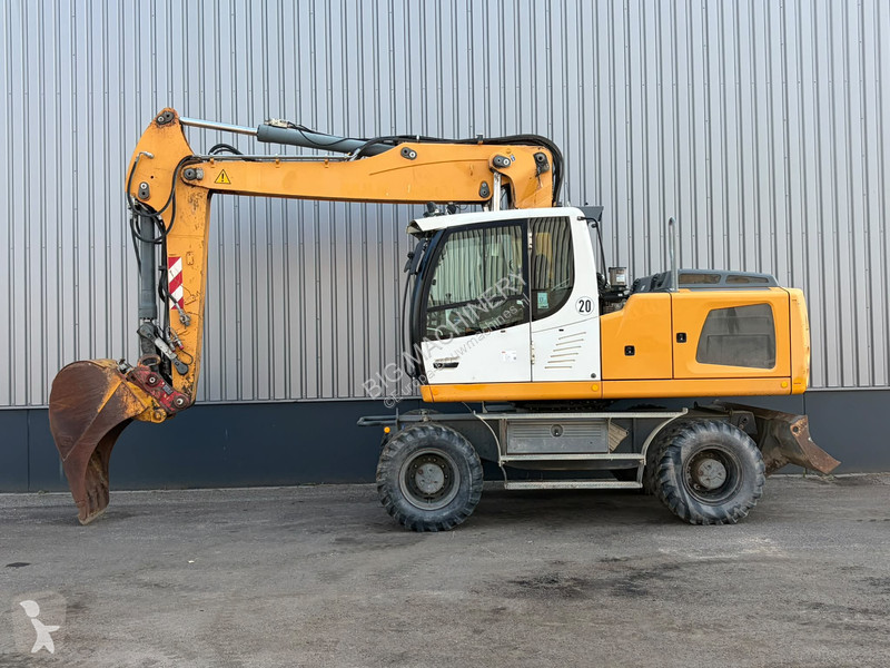 جرافة Liebherr A920