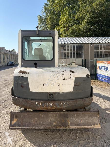جرافة Volvo EC55