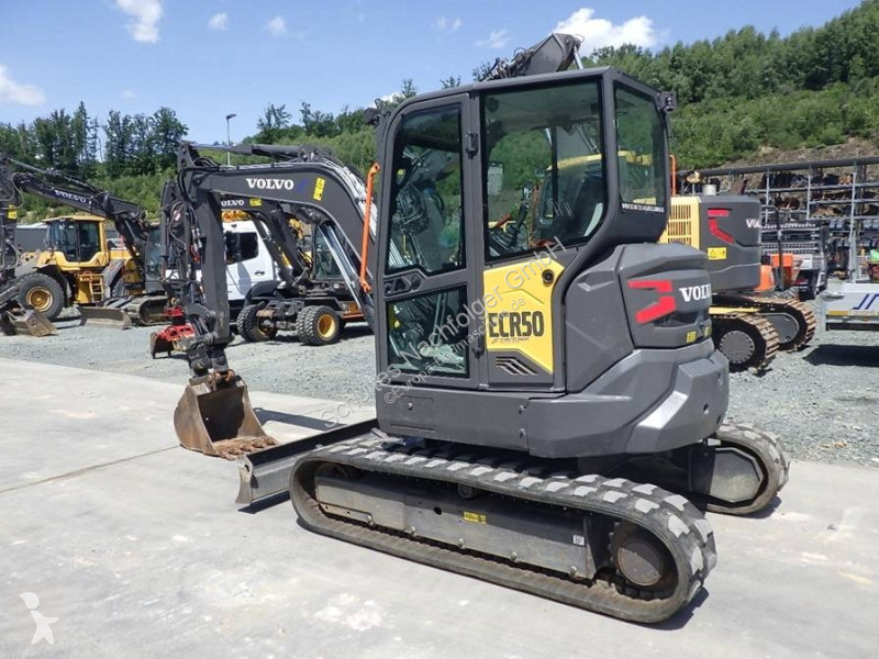 جرافة Volvo ECR F