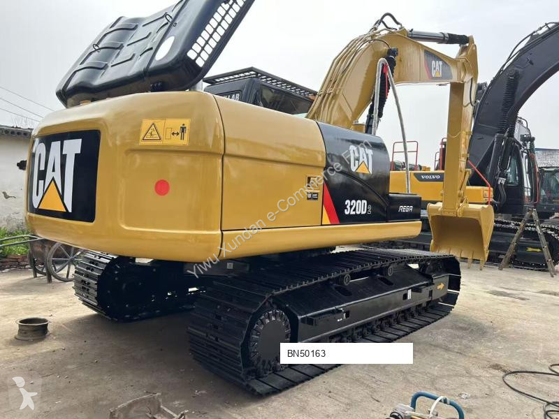 جرافة Caterpillar 2