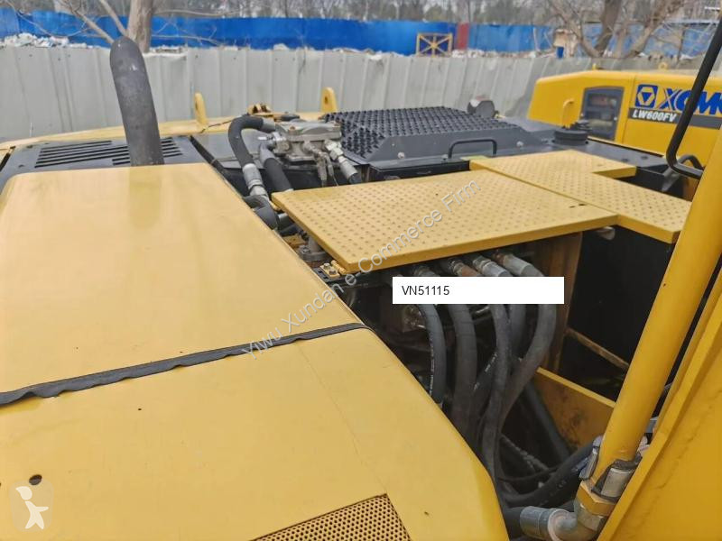 جرافة Caterpillar M2